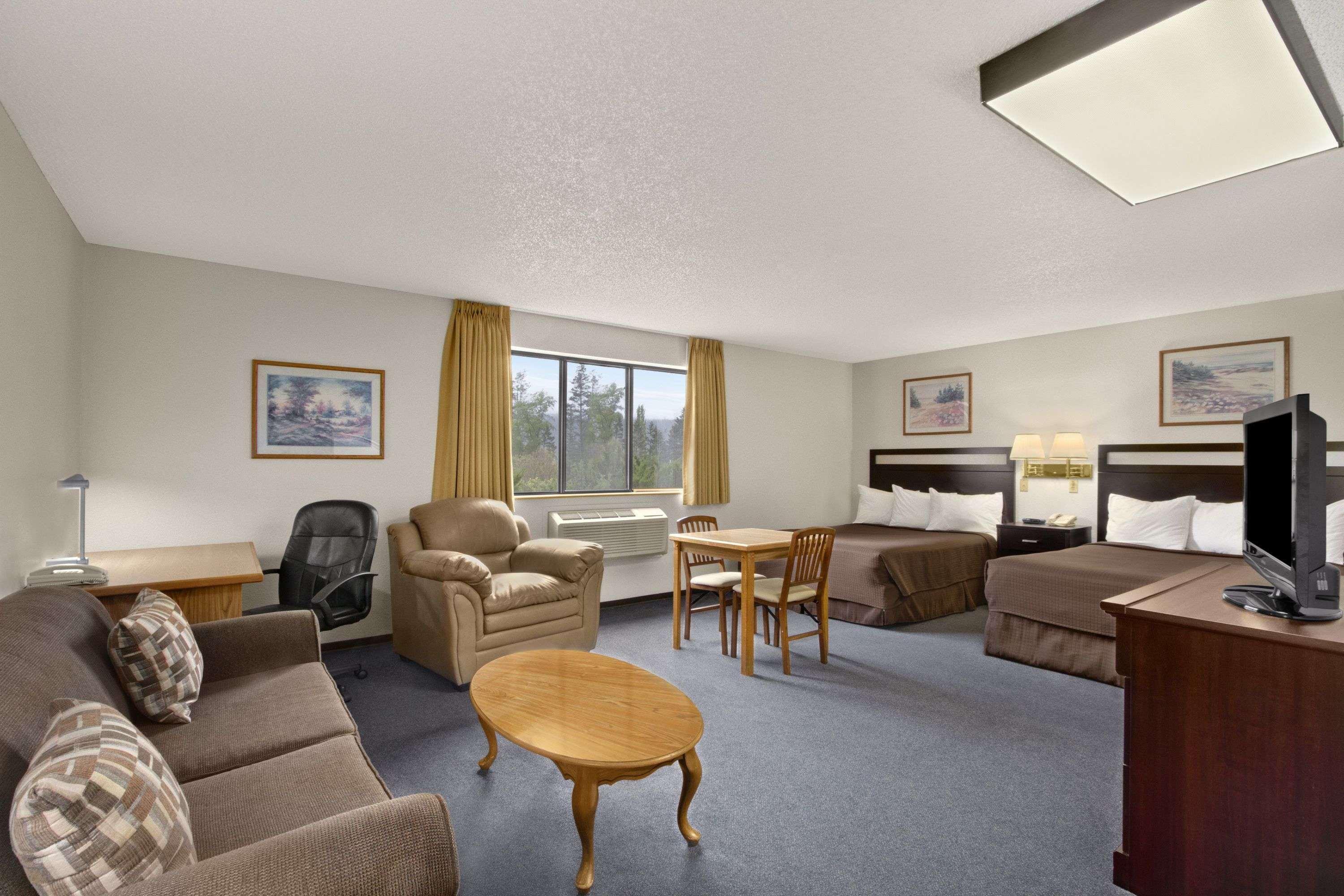 Super 8 By Wyndham Williams Lake Bc Eksteriør billede