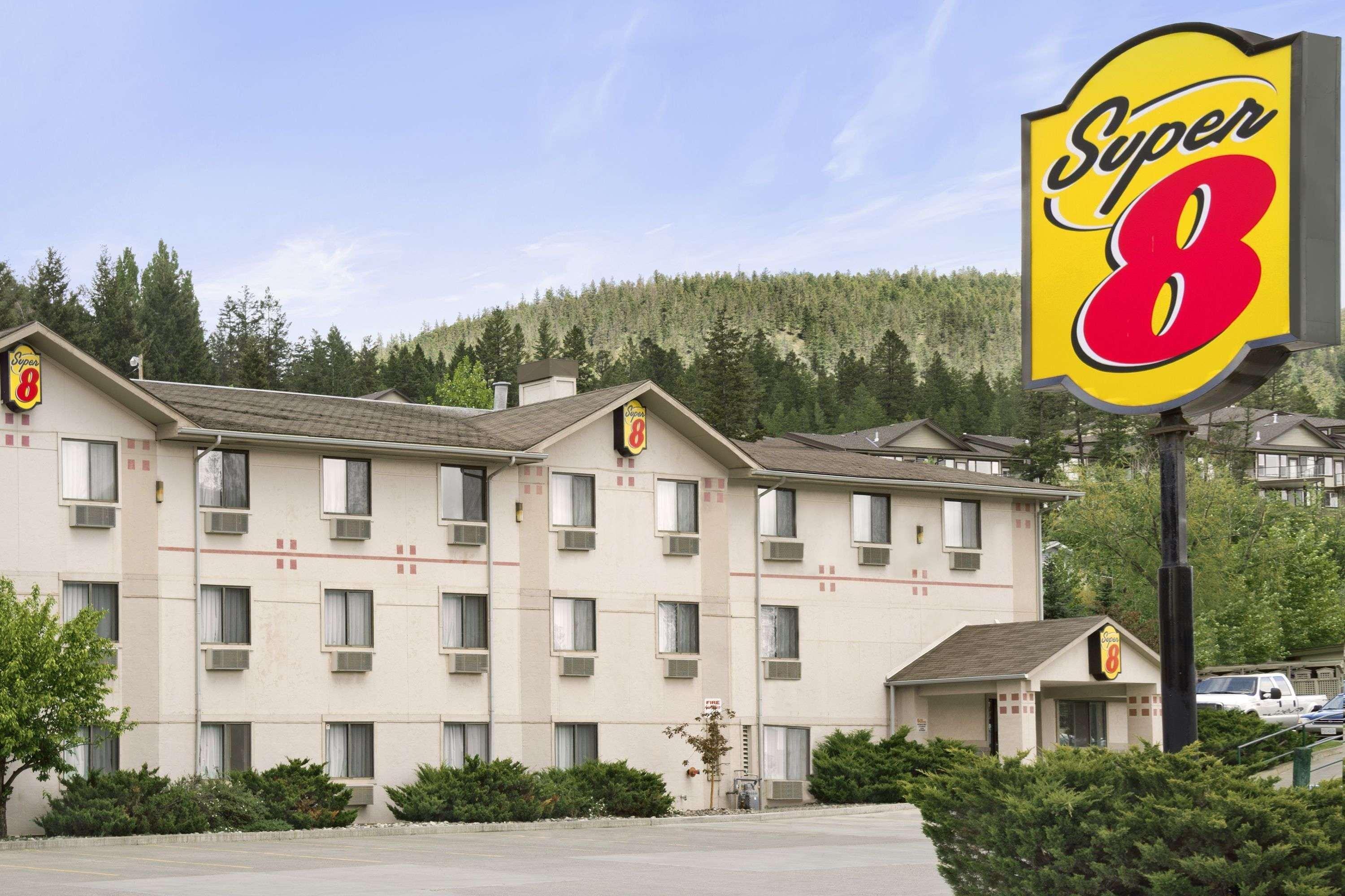 Super 8 By Wyndham Williams Lake Bc Eksteriør billede
